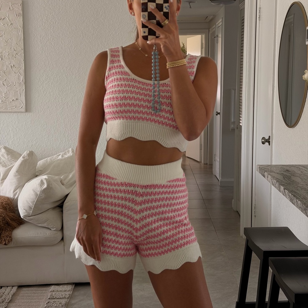 Yellow the Label Short Set